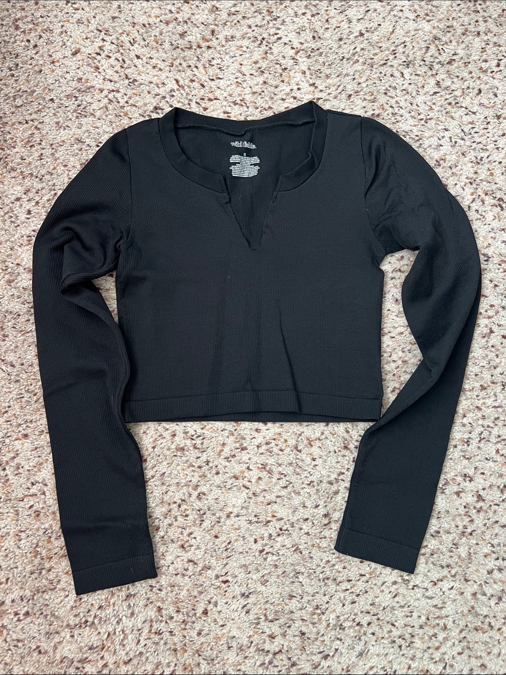 wild fable Black Ribbed Long-Sleeve Cropped Top